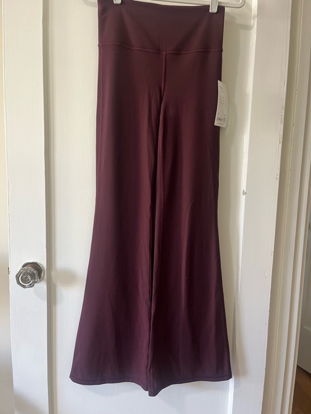 Athleta NWT Elation Flare Garnet Pants Sz Small